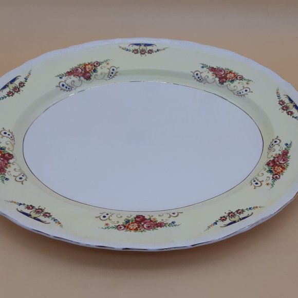 Rosalind Serving Tray by H&K Tunstall -Hollinshead and Kirkham - Picture 1 of 11